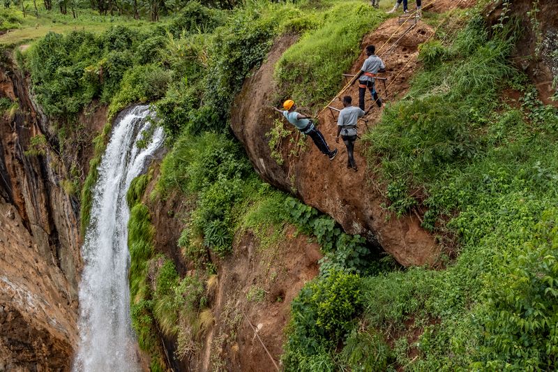 abseiling the sipi falls