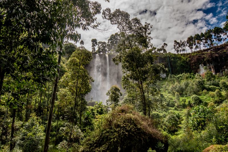 hiking to the sipi falls